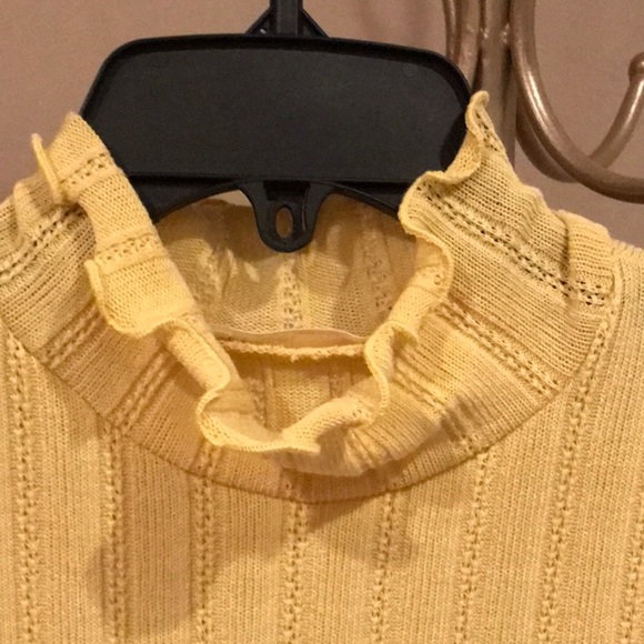 NWT!  Lightweight top - Picture 3 of 6